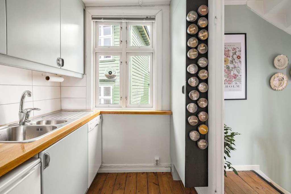 Det Lille Rode Huset Ved Floibanen Villa Bergen Eksteriør bilde