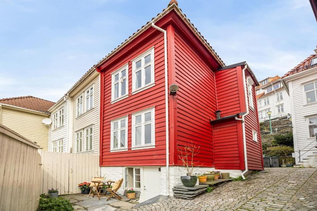 Det Lille Rode Huset Ved Floibanen Villa Bergen Eksteriør bilde